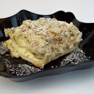 Пирожное Наполеон в Кабанчик по цене 530 ₽