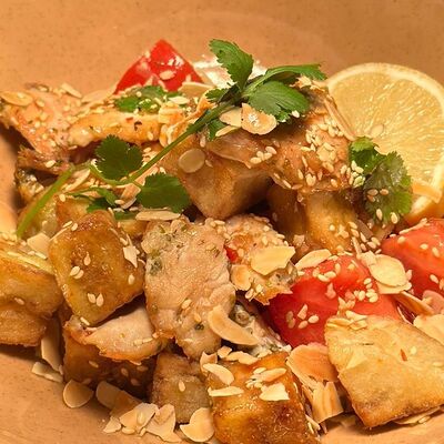 Теплый салат с баклажаном в Trattoria Siesta по цене 670 ₽