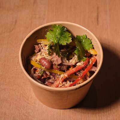 Салат с говядиной, овощами и фасолью в Баже по цене 539 ₽