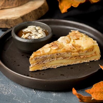 Пирог миндальный в Mesto Sushi & Grill по цене 240