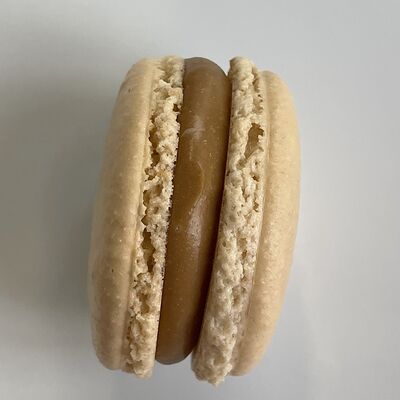 Макарун кофейный в Hrum Biscuits по цене 130 ₽