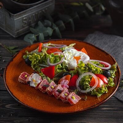 Салат нисуаз с тунцом в Amato по цене 825 ₽