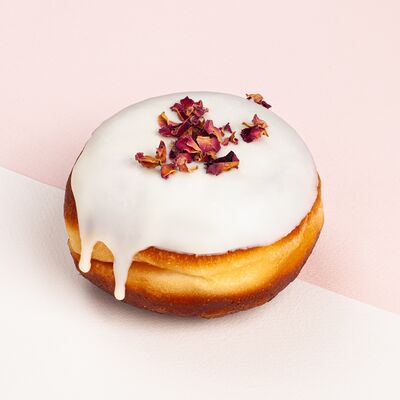 Пончик с вишнейв Кекслав по цене 230 ₽