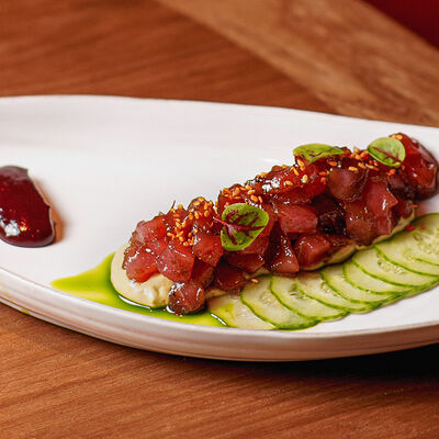 Тартар из тунца с муссом из авокадо в Brera по цене 850 ₽