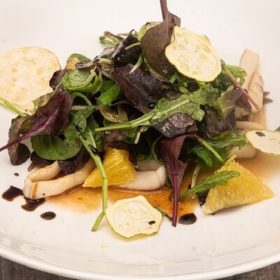 Салат с кальмаром на гриле в Ресторан Яуза по цене 780 ₽