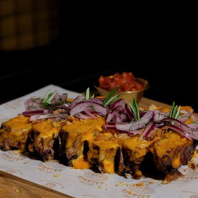 Свиные ребра медово-горчичном соусе в Крафтер по цене 850 ₽