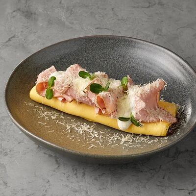 Омлет с мортаделлой, сырным кремом и пармезаном в Terra по цене 18 р.