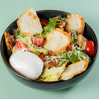 Салат Цезарь с курицейв Dark Lava по цене 450 ₽