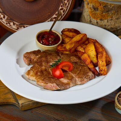 Свиная шея в Балканский гурман по цене 720 ₽