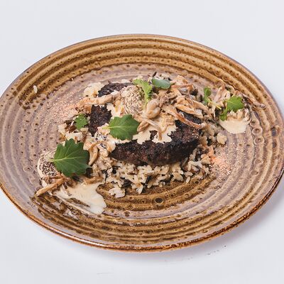 Тушеная котлета из медвежатины в Jack London по цене 1650 ₽