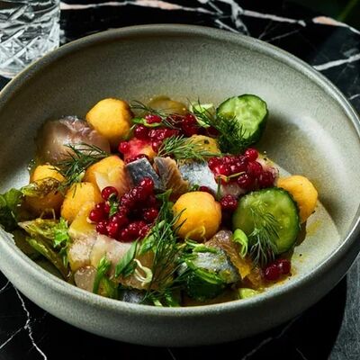 Сельдь с брусникой и картофелем в AGATA по цене 550 ₽