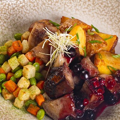 Лосиная губа, тушенная с овощами в Jack London по цене 2600 ₽