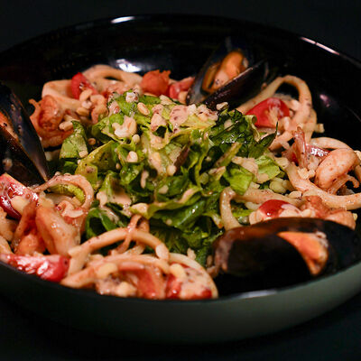 Салат с морепродуктами в Ostroff по цене 760 ₽