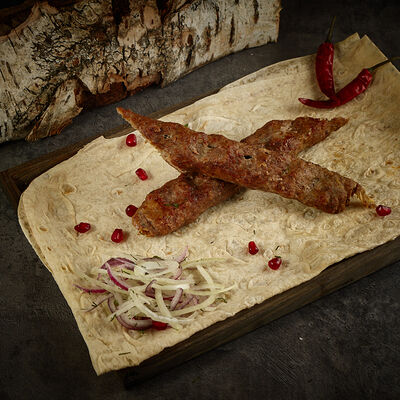 Люля-кебаб со свининой и говядиной в Campus Grill по цене 660 ₽