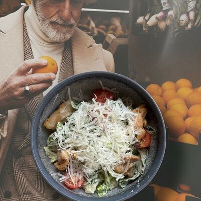 Цезарь с курицей и фокаччей в Dolce Nonna по цене 570 ₽