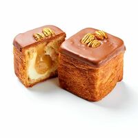 Круассан куб в 7:35 Заря & KitaEast