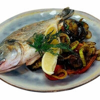 Дорадо на гриле в Шале