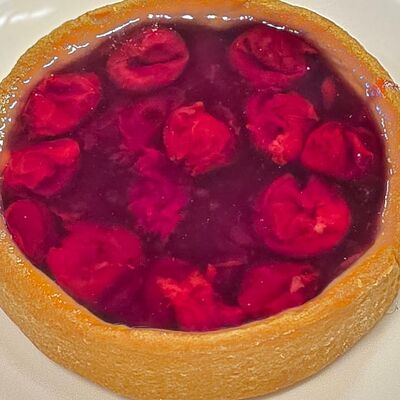 Ржаная корзиночка с вишней в Булонже по цене 190 ₽