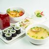 Ланч №5: Бульон канта ни, салат, лапша карри, малый ролл с огурцом, морс в ЁБИСАН по цене 1029