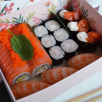 Сет Love в подарочной упаковке в Держи рыбу по цене 3100