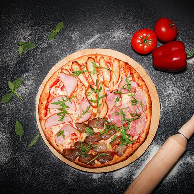 Пицца Четыре мяса в Shaurma Street по цене 894 ₽