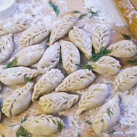 Вареники с картофелем и луком в Дока хлеб