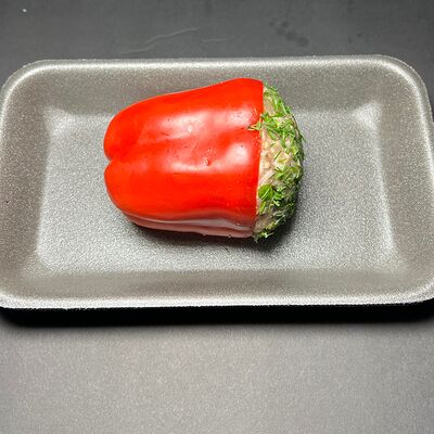 Перец фаршированный куриный в Кулинария на Тухачевском по цене 280 ₽