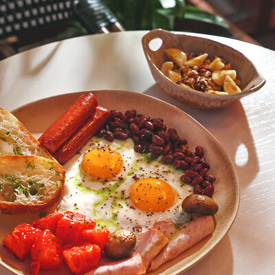 Английский завтрак в АВЛИ бистро по цене 990 ₽