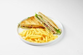 Клаб сендвич с цыпленком в Панда Маркет по цене 519 ₽