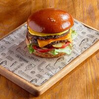 Бургер классический в BBQ Beer Restaurant