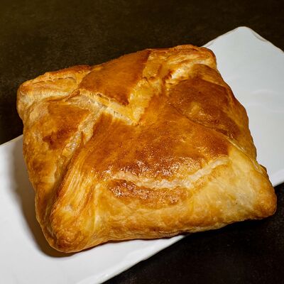 Слоеное хачапури в Домашняя кулинария по цене 185 ₽