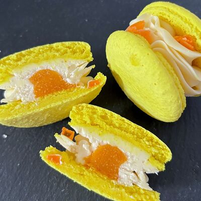 Макарон Чизкейк-маракуйяв Кондитерская Конфетка Питер по цене 205 ₽