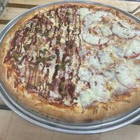 Gi Gi и барбекю в Gi Gi Pizza