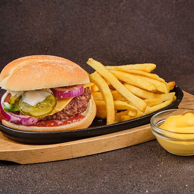 Комбо Чизбургерв Альфа-Бургер по цене 450 ₽