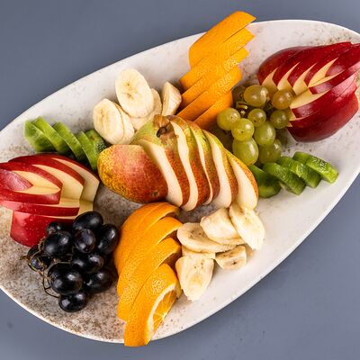 Фруктовая тарелка в MARMARIS RESTAURANT по цене 1450 ₽