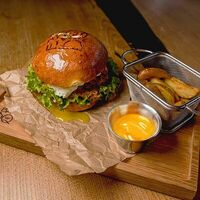 Джон Хардин в Гриль-бар Бикью