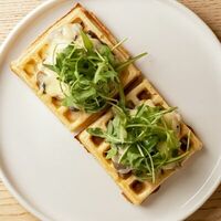 Вафли с курицей, грибами и трюфельным масломв Testo Тесто