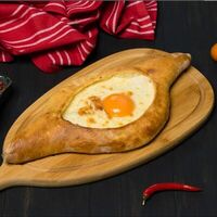 Хачапури по-аджарски в Тбилисский уголок