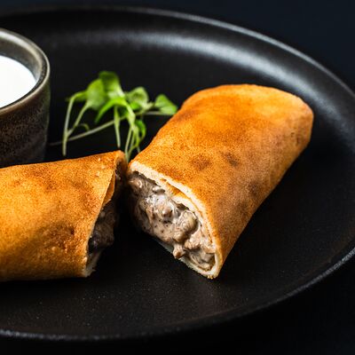 Блин с куриным жюльеномв Два веселых гуся по цене 350 ₽