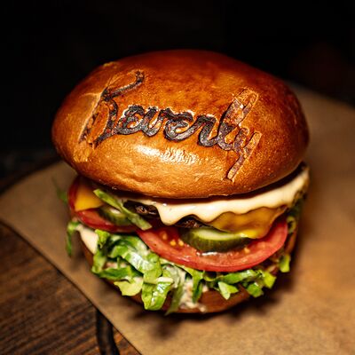 Бургер Beverly в Beverly по цене 840 ₽