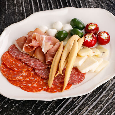 Антипасти в Ginza по цене 3900 ₽