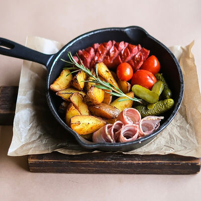 Сковородка по-деревенски Свои в СВОИ по цене 25 р.