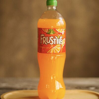 Напитки Frustile апельсин 1 л в Чё, по пицце? по цене 250 ₽