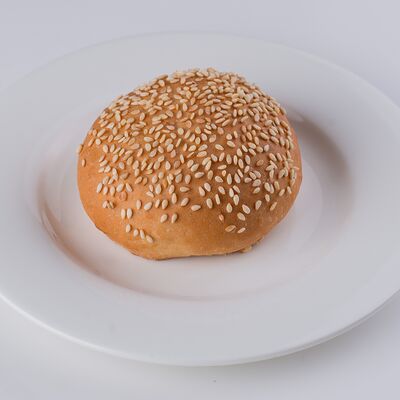 Булочка белая с кунжутом в БистроВареничная по цене 7 ₽