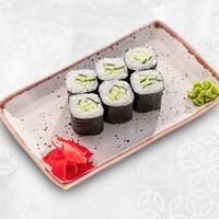 Мини-ролл с огурцом в Река Море