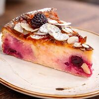 Творожник сливочный с вишней в Олимпия food