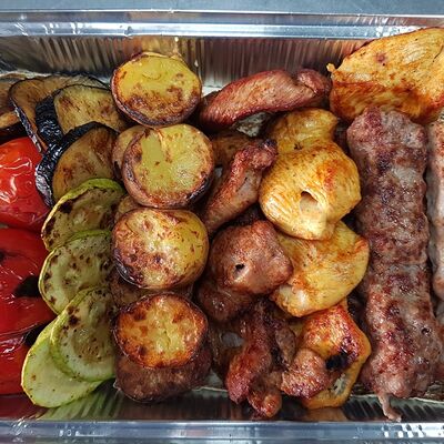 Ассорти от шефав ШАШЛЫКС ДЫМКОМ по цене 3950 ₽