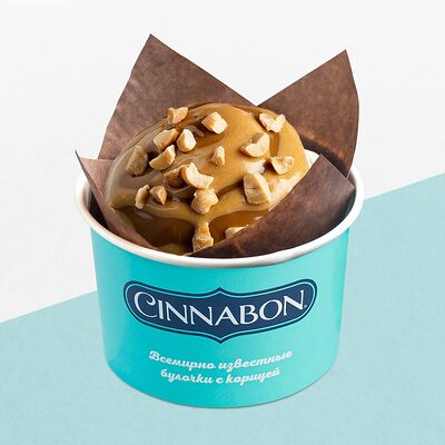 Микс-ролл Арахис с карамелью в Cinnabon по цене 305 ₽