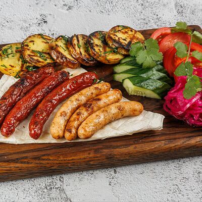 Колбаски ассорти на огне в Мясоед по цене 1090 ₽