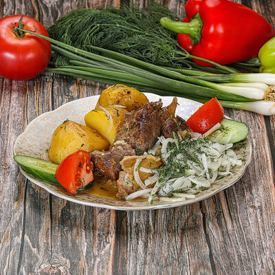 Казан-кебаб из говядины в Чайхана Мадина по цене 894 ₽